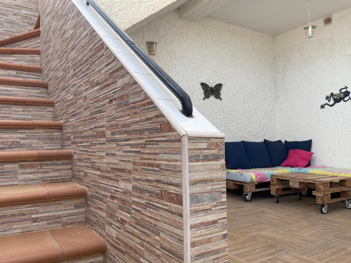 Casa Con Jardín Y Terraza 3 *